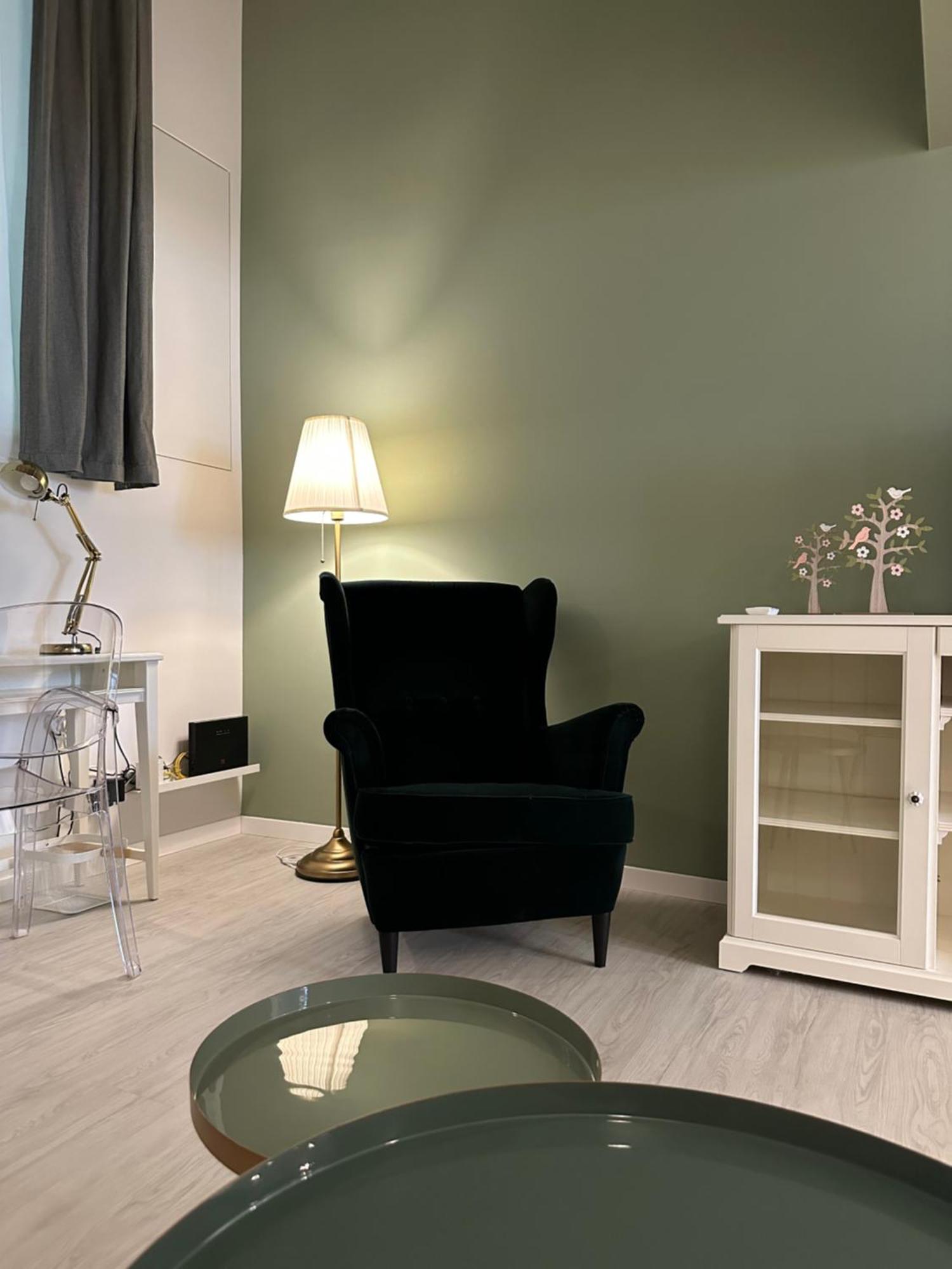 Flowers, A Cozy Suite In מילאנו מראה חיצוני תמונה